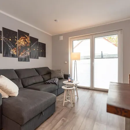 Appartement Knuddi S Ferienhof, App 02 *